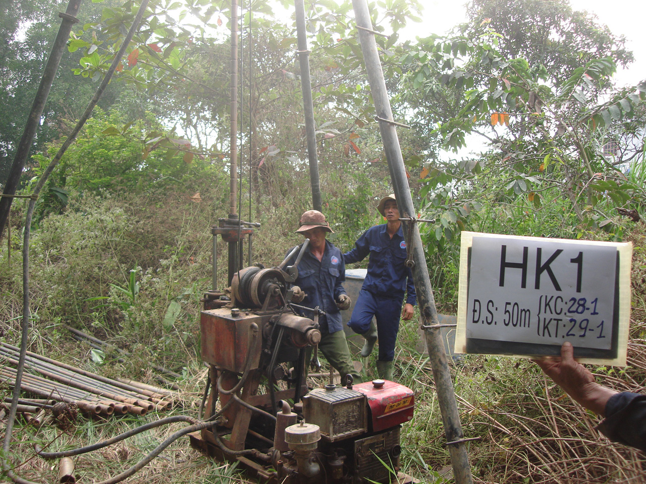 Nha o xa hoi - An Phu Tay